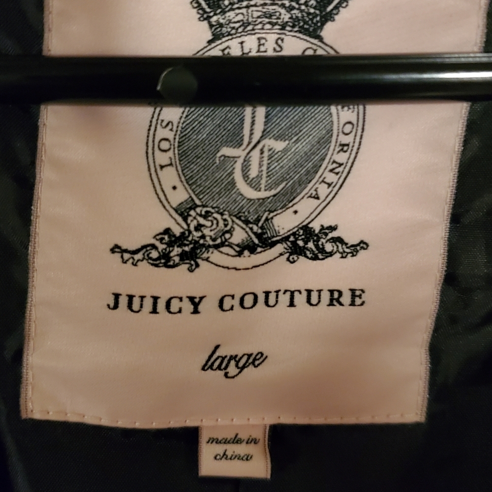 Juicy Couture Puffer Jacket w/non-removable hood, young‎ adult size L - Picture 3 of 4